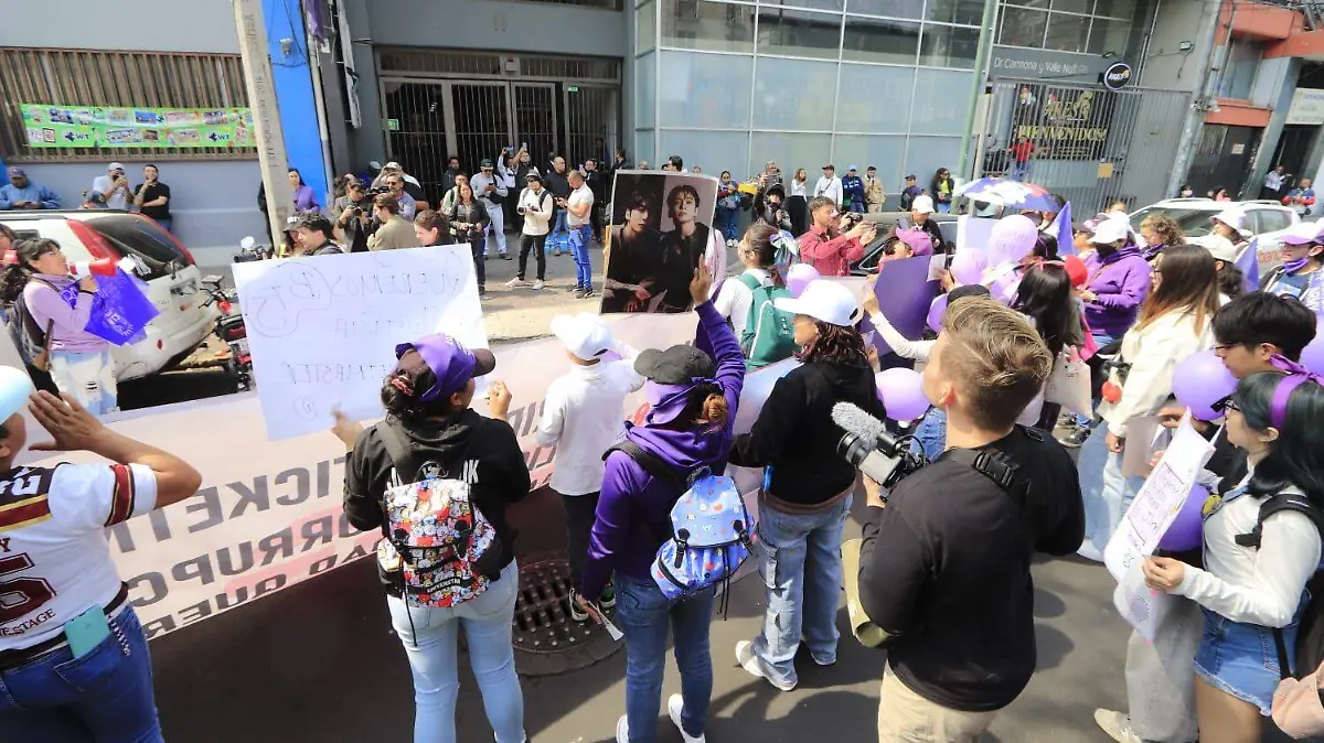 fans army bts profeco DAVID DEOLARTE.2