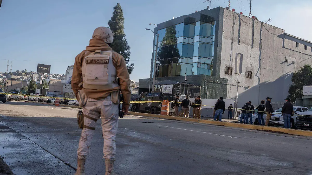 956767_FGR Edificio Baleado_web