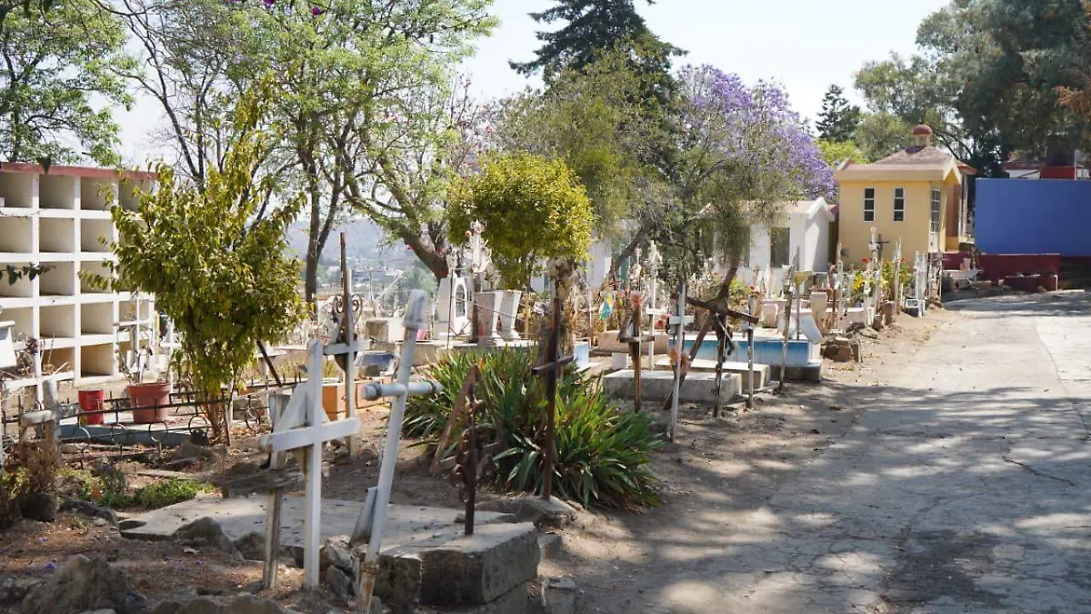 panteon milpa alta MAXIMILIANO PEREZ