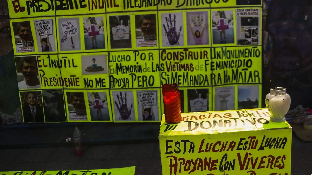 1072124_Victor Marquez protesta en el Zocalo_web