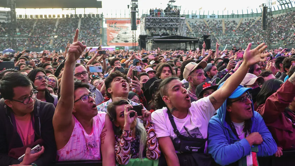 922541_Los Bunkers en el Vive Latino_impreso