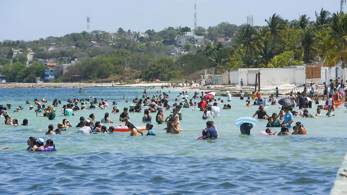 1073476_Playa Bonita Día Feriado_web