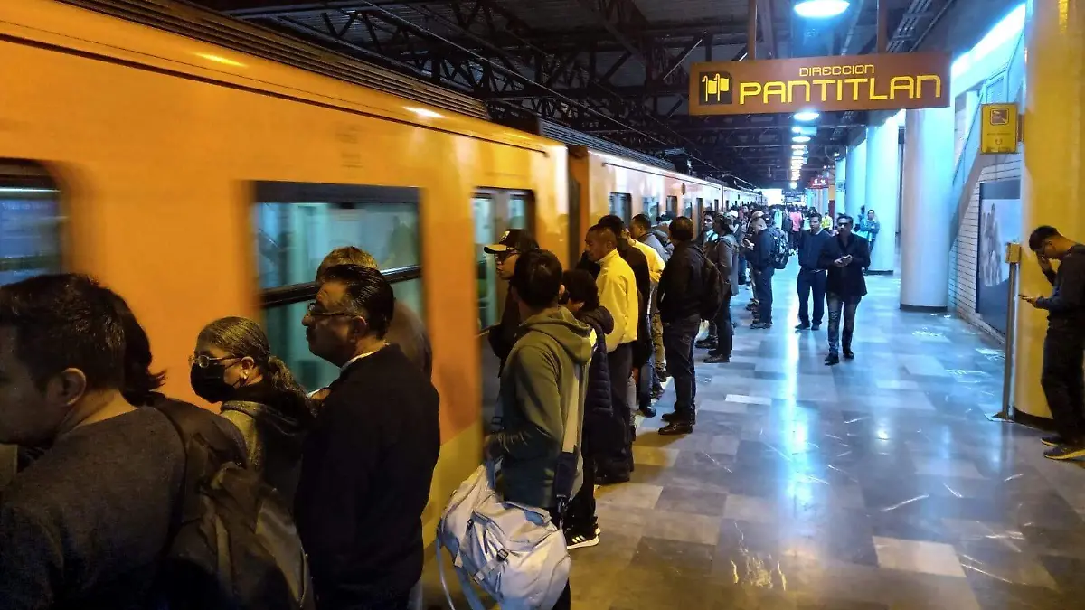 linea a metro DAVID DEOLARTE