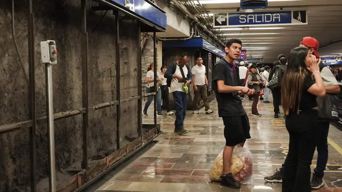 1075629_Remodelación Metro CDMX_impreso