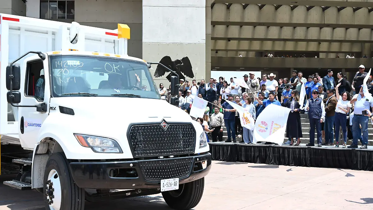 7b943c3e-15c9-40a8-9581-858521411bbe