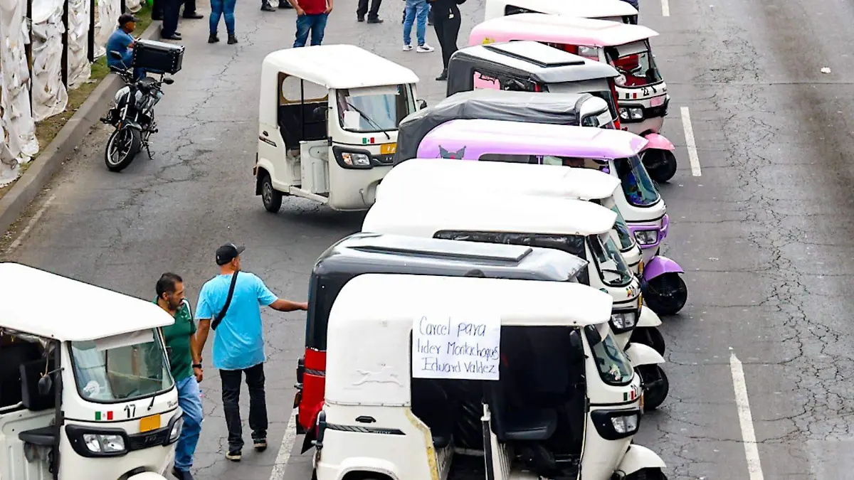 Bloqueo en Calzada Ignacio Zaragoza colapsa el oriente de CDMX