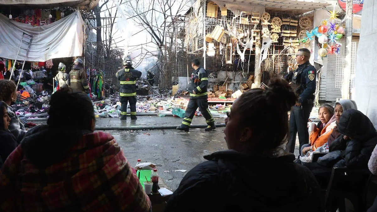 Apagan incendio La Merced (2)