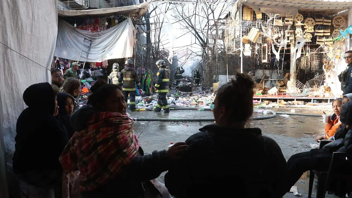 incendio la merced LUIS BARRERA.3