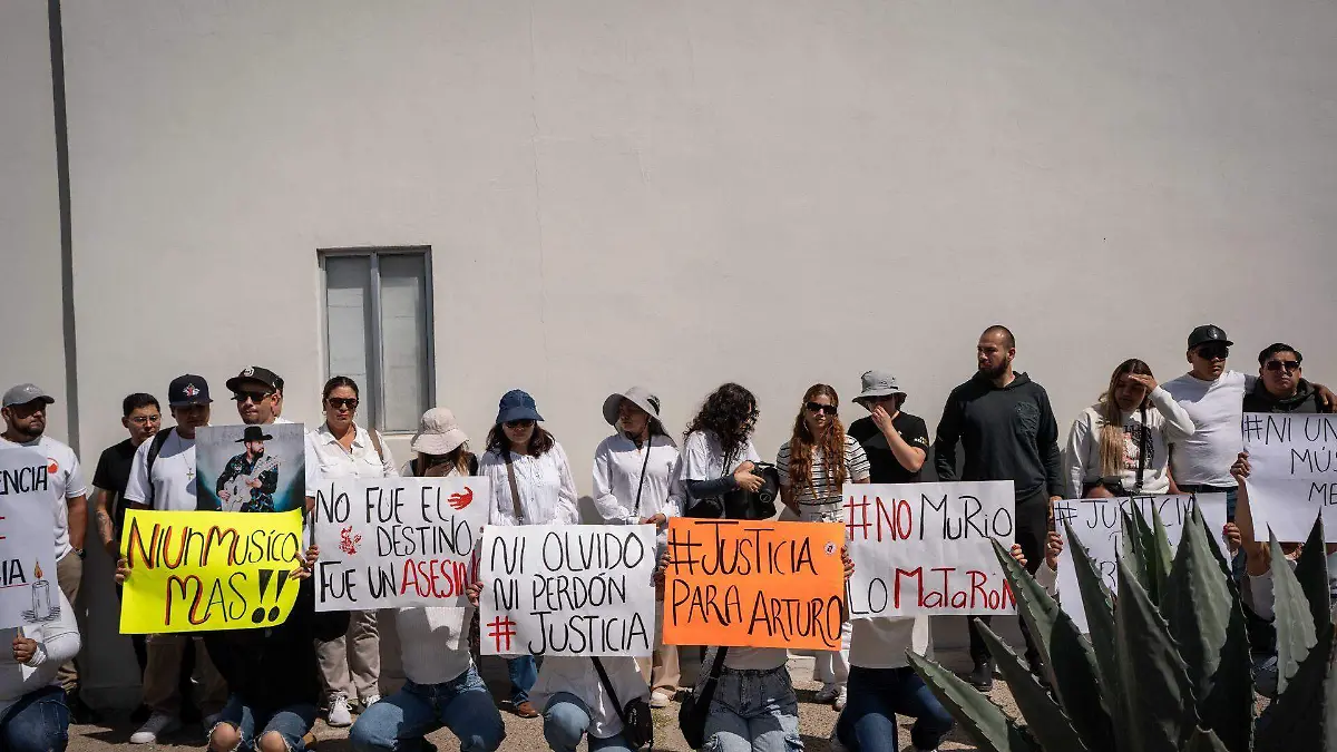 1076878_Manifestación Musico Asesinado_web