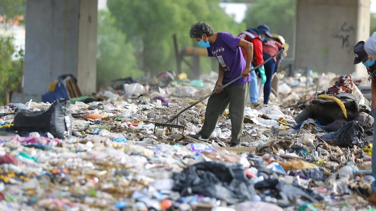 Implementa Ecatepec programa “Camellones Seguros” y recolección nocturna para evitar inundaciones