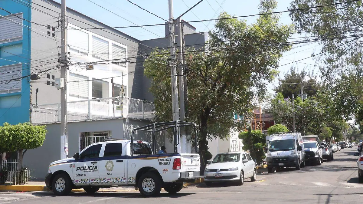 hombre sin vida electrocutado LUIS BARRERA