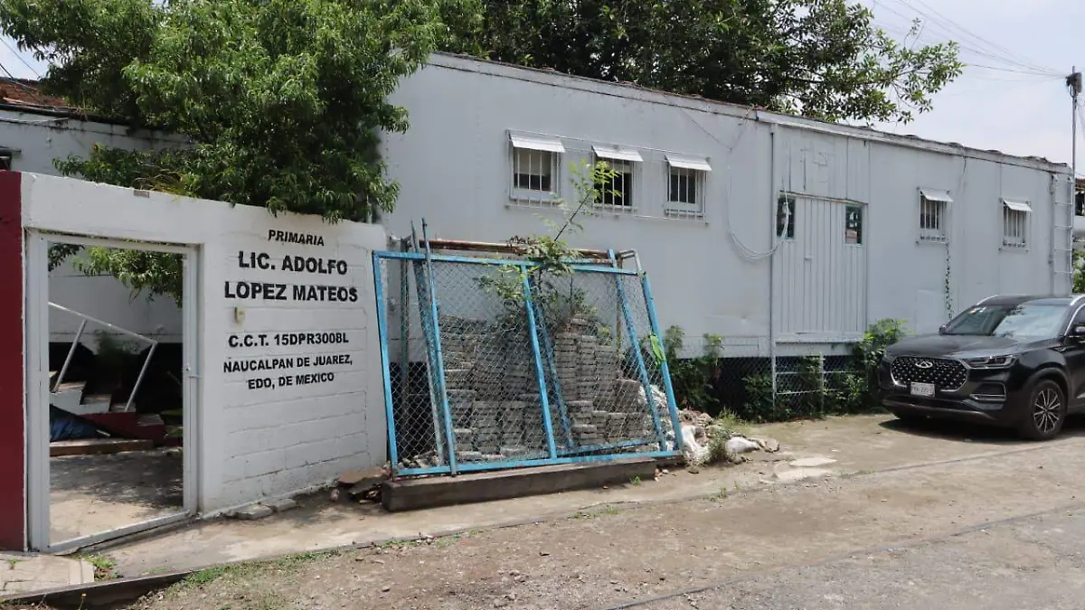 escuela vagon naucalpan MAXIMILIANO PEREZ.2