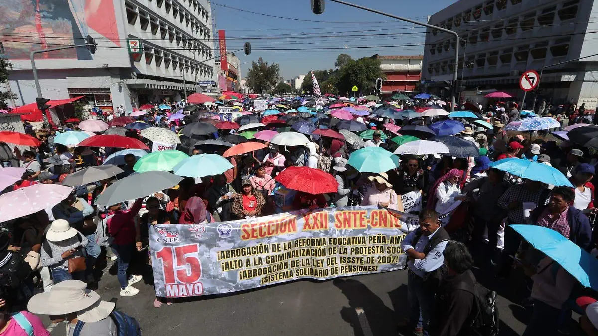 MAESTROS MARCHA1