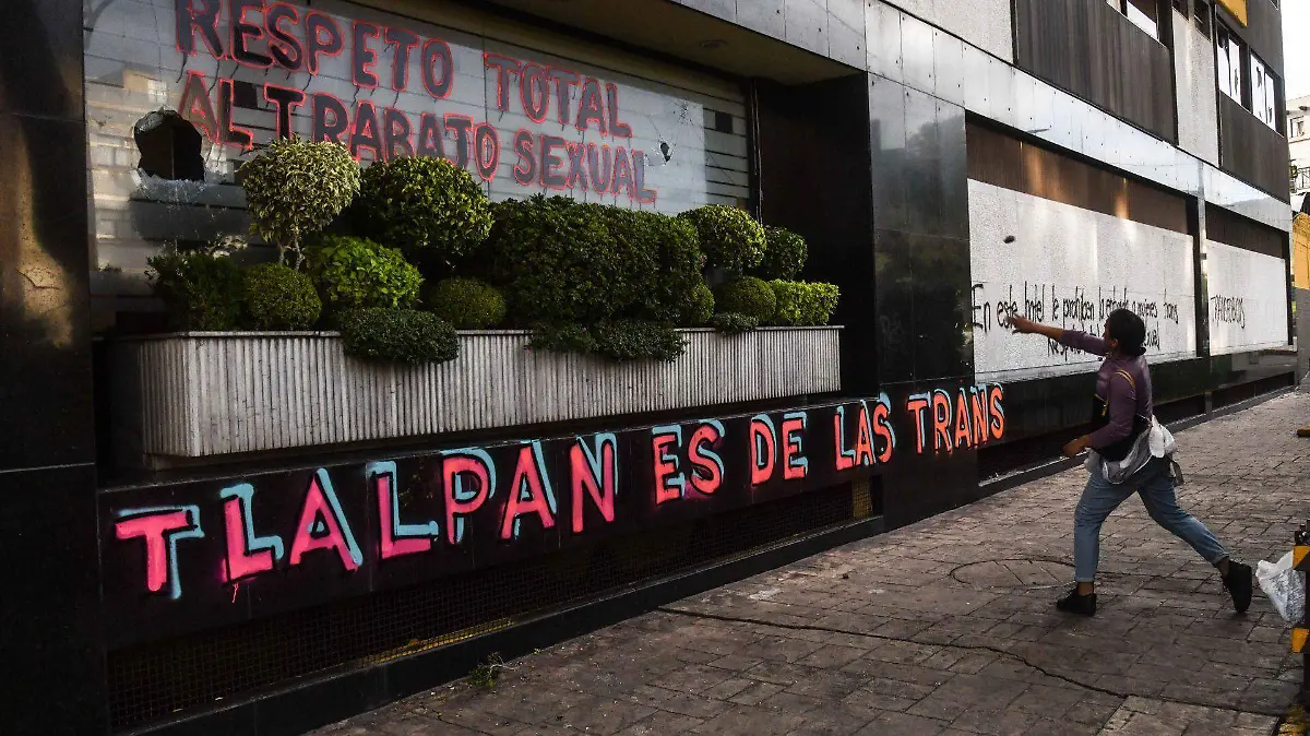 987621_Protesta Transfobia Hotel Encanto_web