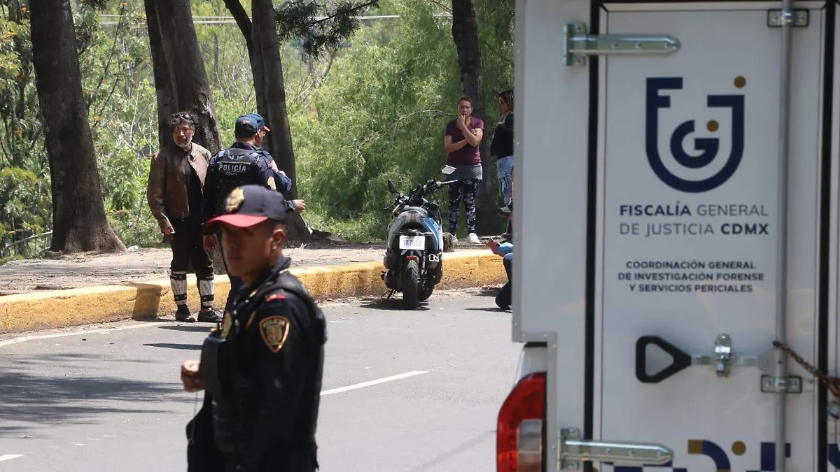 mujer moto alvaro obregon LUIS BARRERA.2