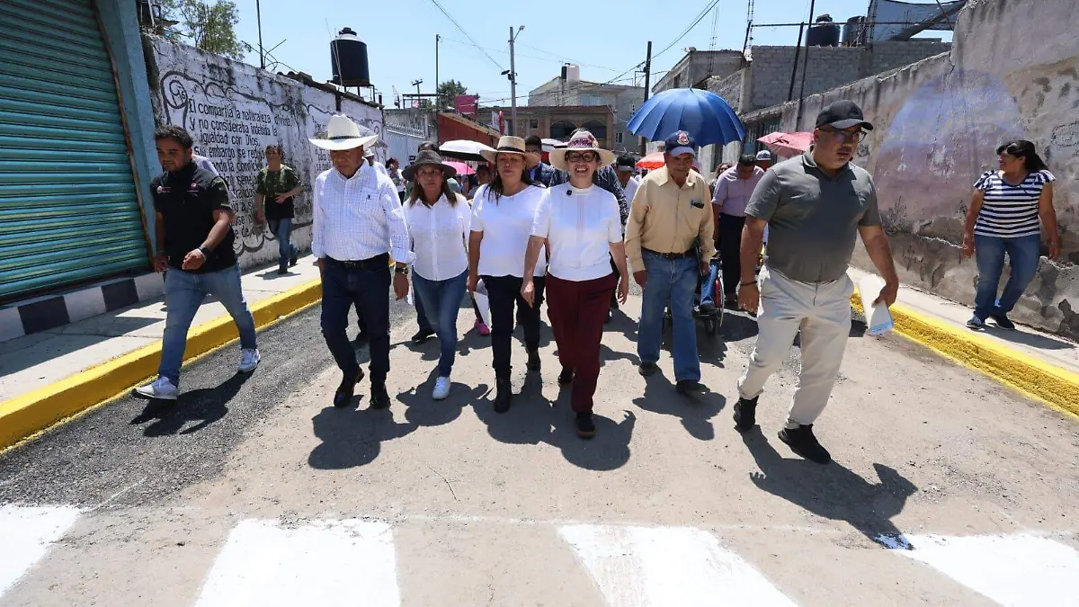 Ecatepec: repavimentan de calles en Venta de Carpio tras treinta años de abandono