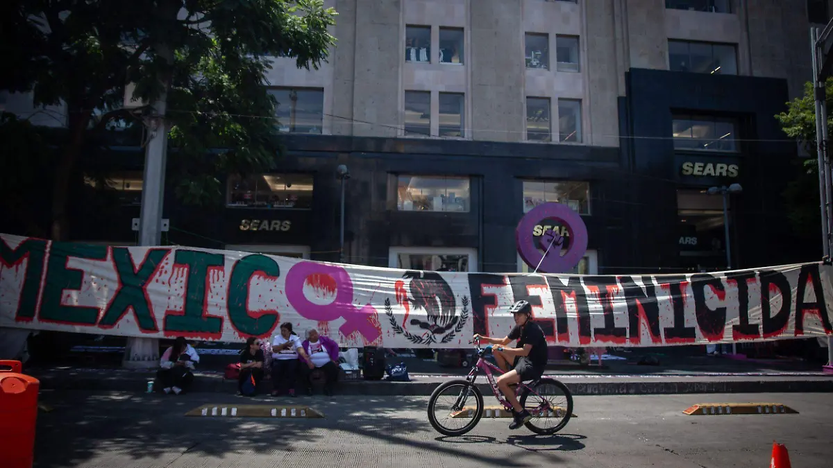 1048602_Protesta feminicidios Bellas Artes_impreso