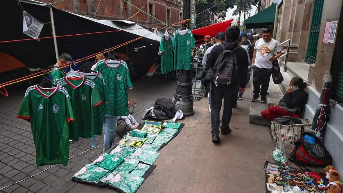 comerciantez zocalo ROBERTO HERNANDEZ.4
