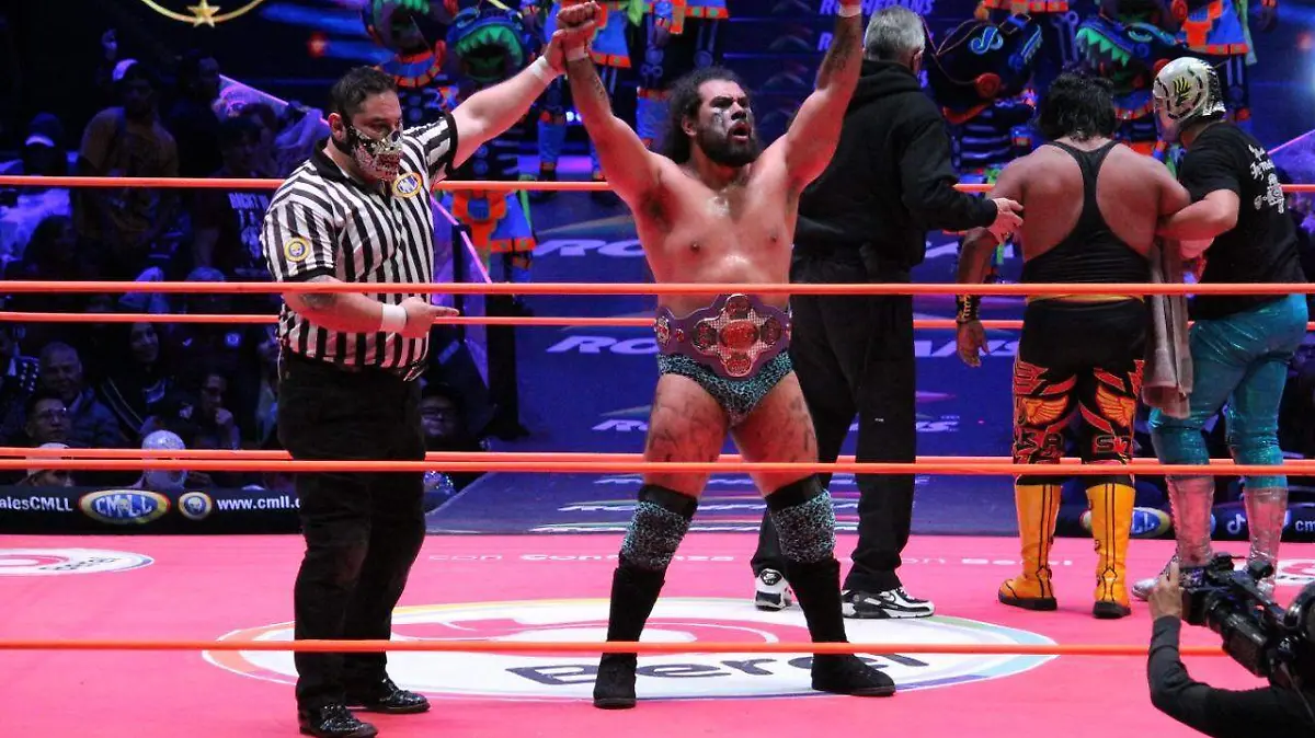 LUCHAS barbaro cavernario LUCHAS