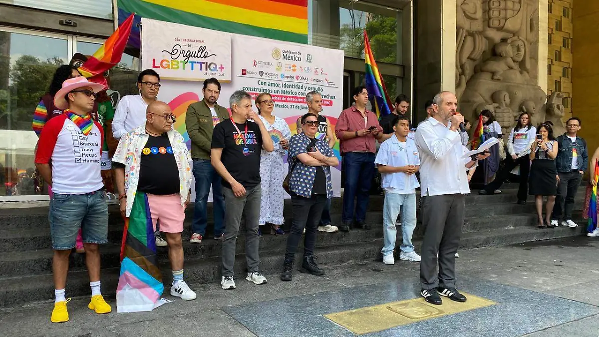 SALUD LGBT1