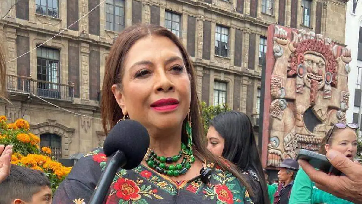 CLARA ENTREVISTA