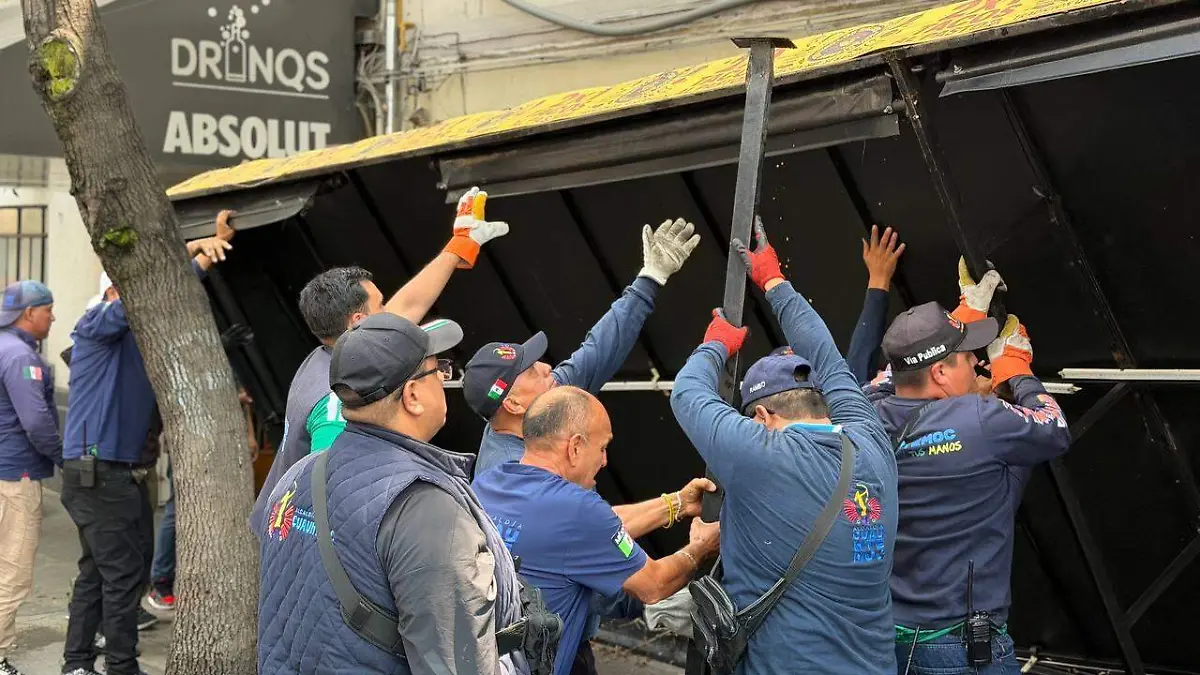 liberan espacio publico CUAUHTEMOC