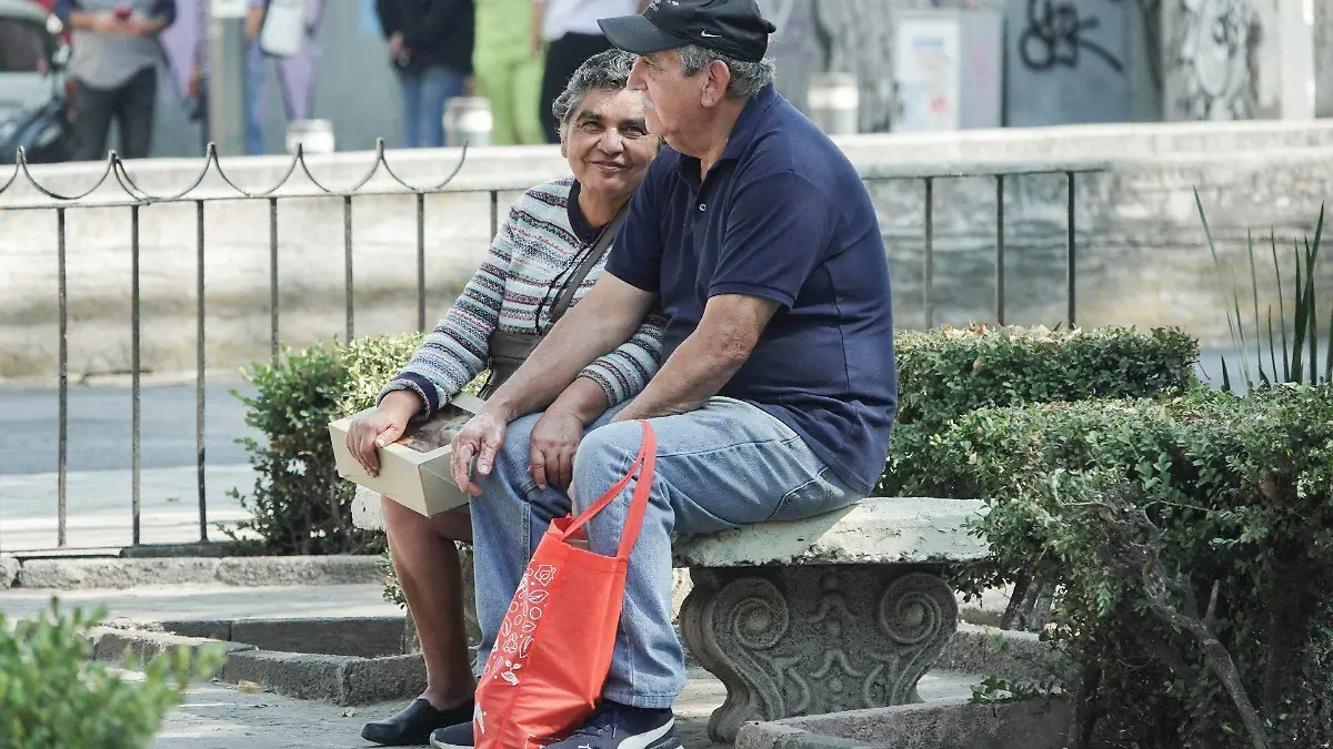 1068898_Parejas Adultos Mayores_web