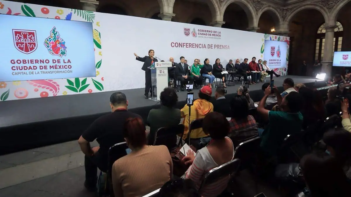 conferencia clara brugada Ivonne Rodríguez  El Sol de México