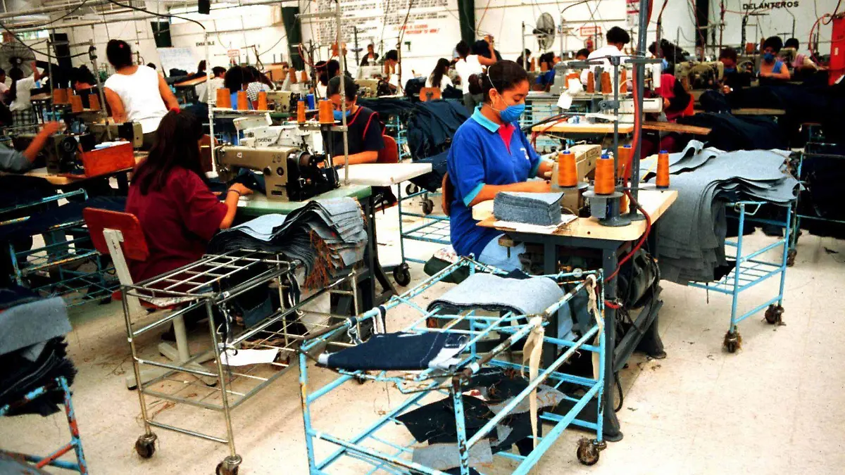 5235_Maquiladoras, mujeres, trabajo, trabajadoras, pantalones, industria del_web