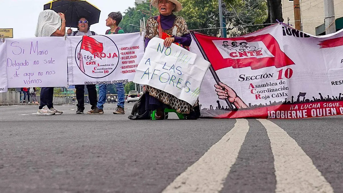 1087628_CNTE protesta SEP_web