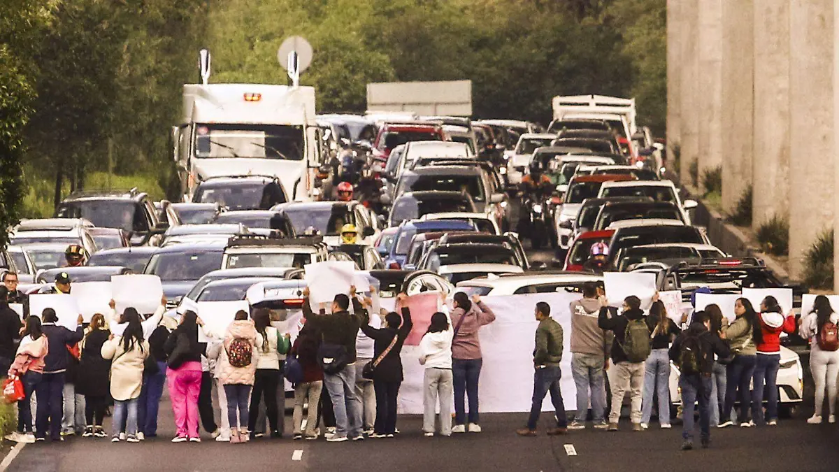 1089062_Bloqueo en Periferico por Fatima_web