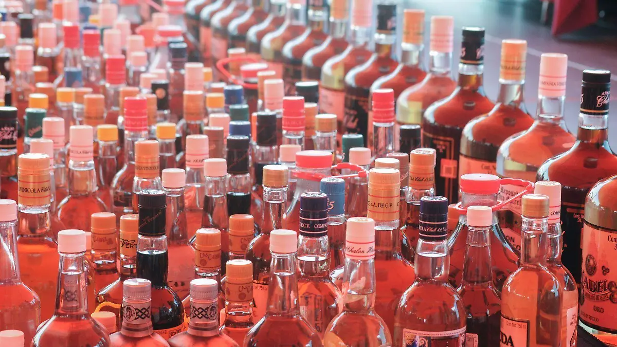 523561_Decomiso Alcohol Apocrifo_web (1)