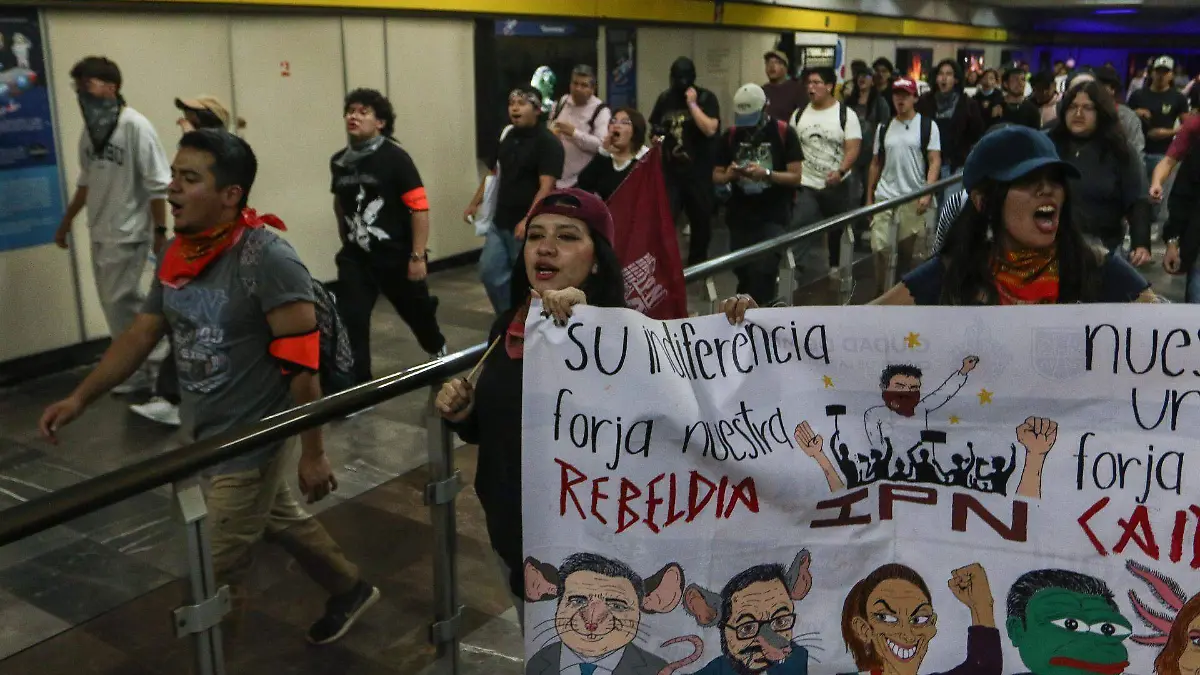 1090838_Protesta Estudiantes IPN Bellas Artes_web