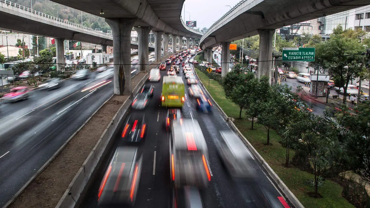 697674_Tráfico en periferico_web