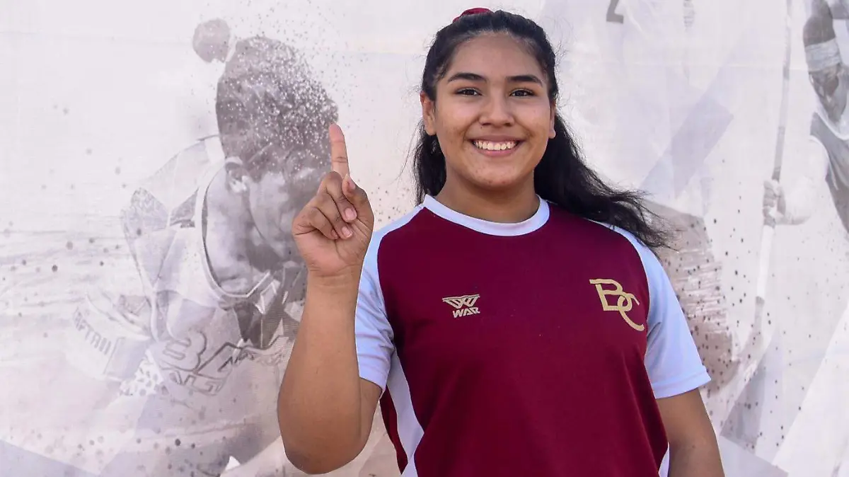 Vanessa Hernández comparte sus logros mundialistas