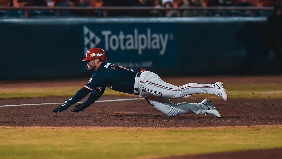 Los Águilas se aferran a los playoffs