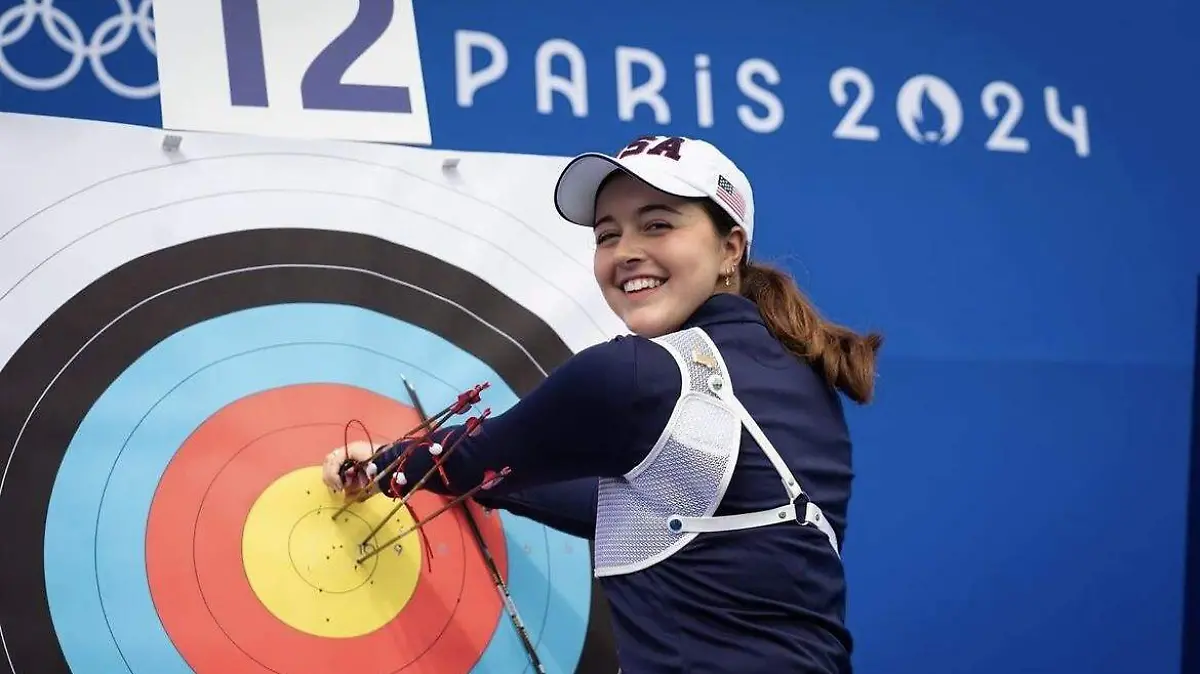 Primera cachanilla se presenta en París 