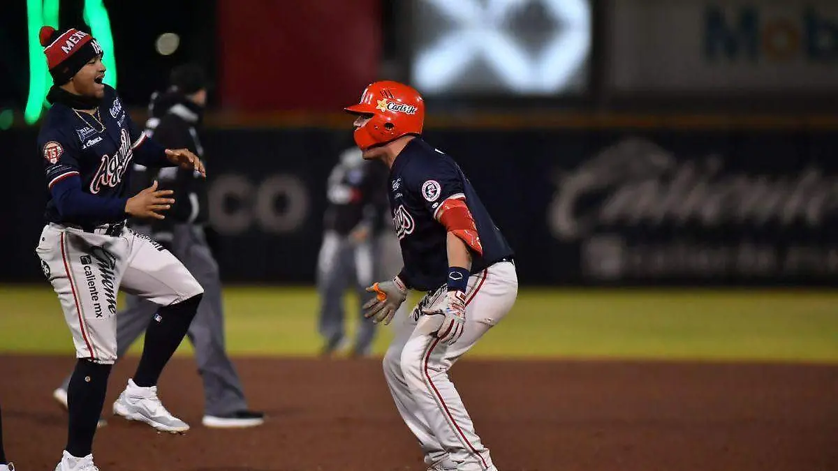 Los Águilas emparejan la serie