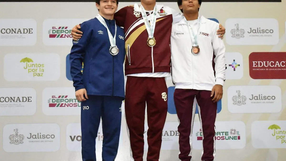 Juan David destaca con par de oro 