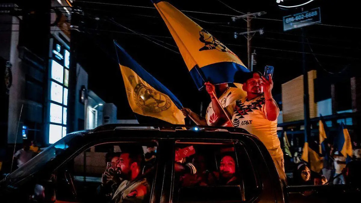 Mexicali se pintó de azulcrema