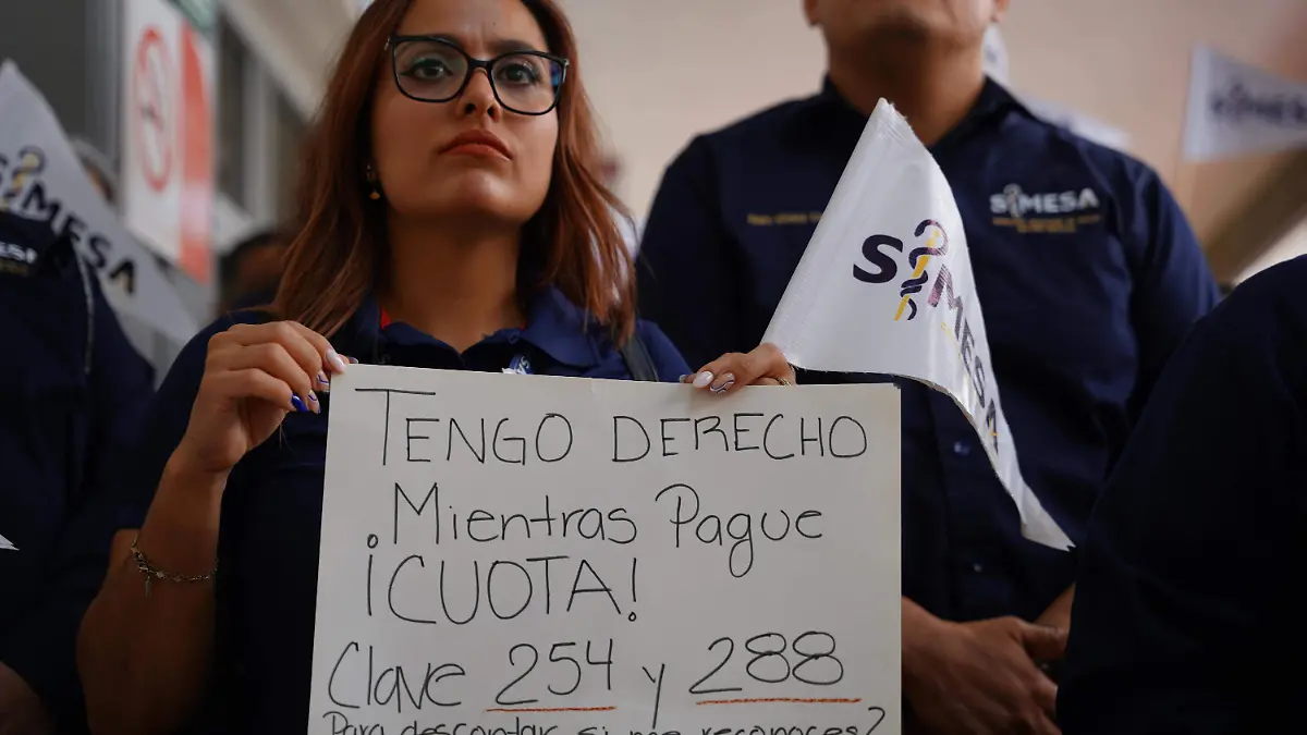 Protestan trabajadores de SIMESA en Poder Ejecutivo