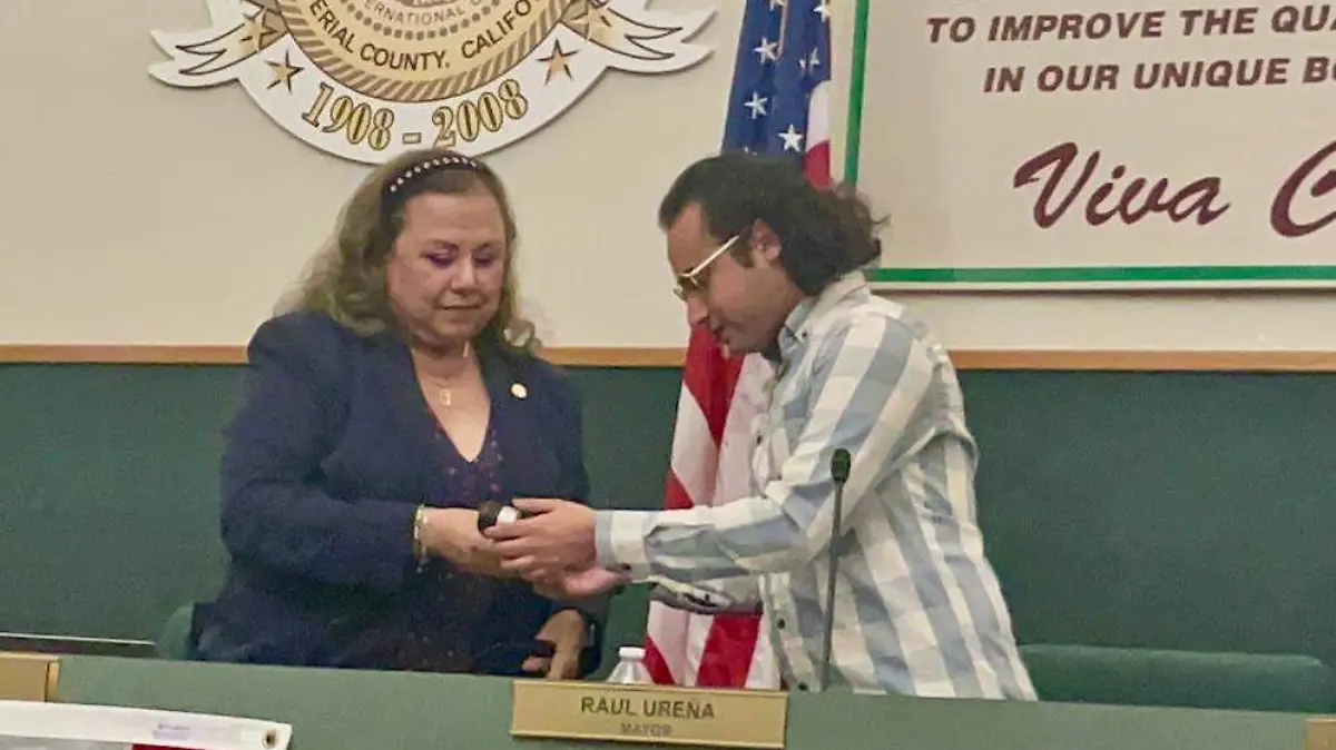 Asume Gloria Romo alcaldía de Calexico 