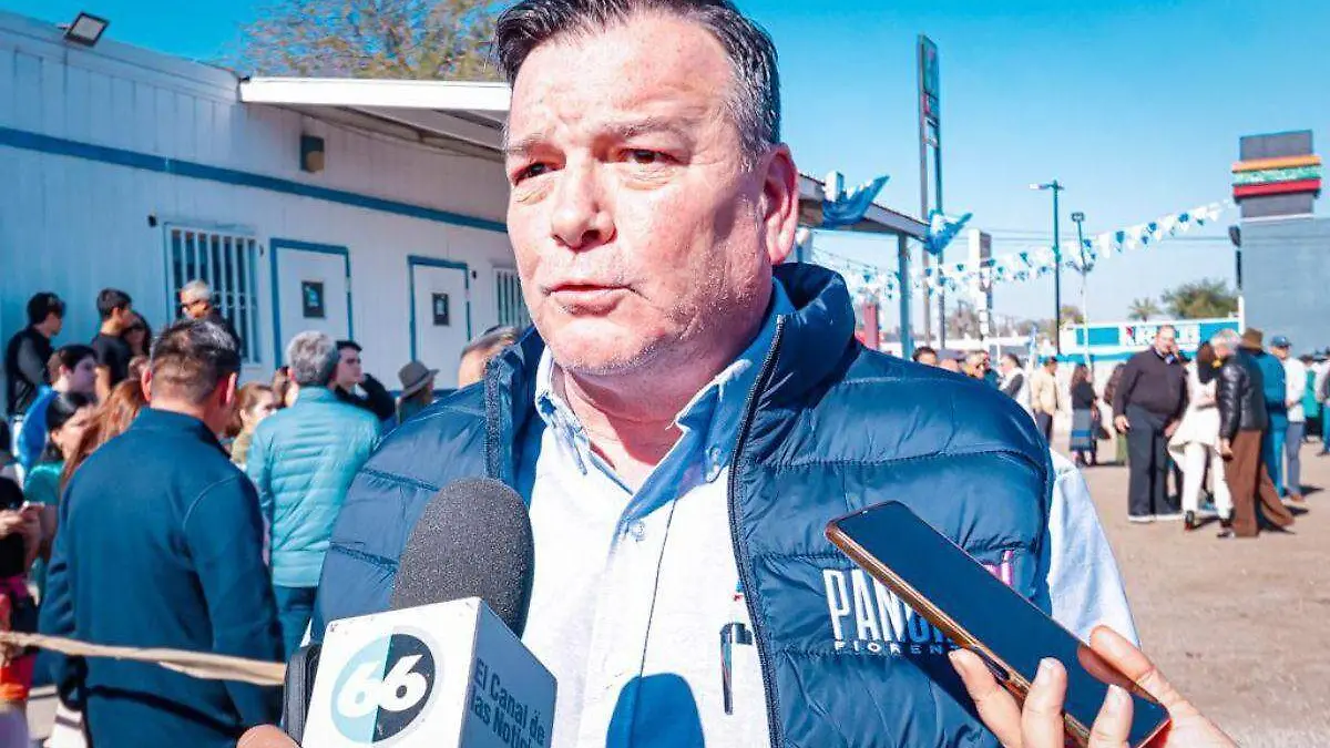 Se registra Francisco Fiorentini por la alcaldía de Mexicali