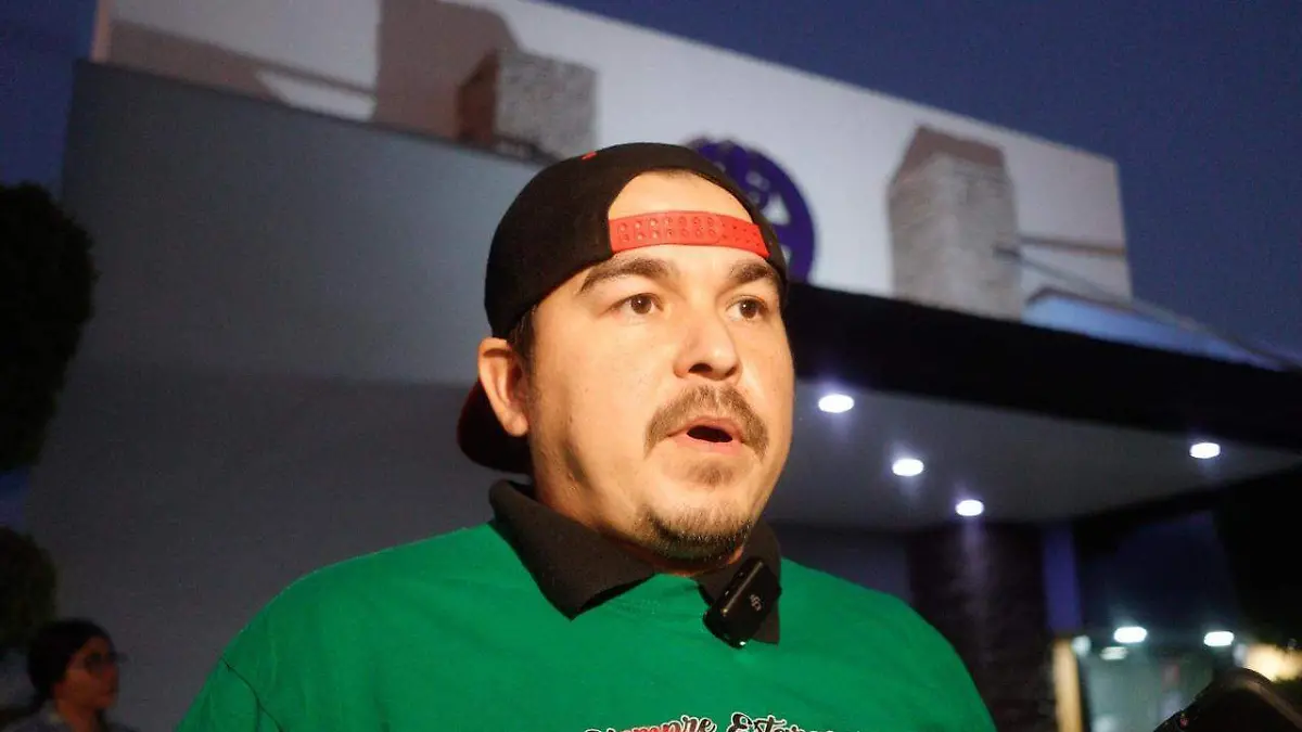 Caso Damián: familiares se manifiestan afuera de la clínica