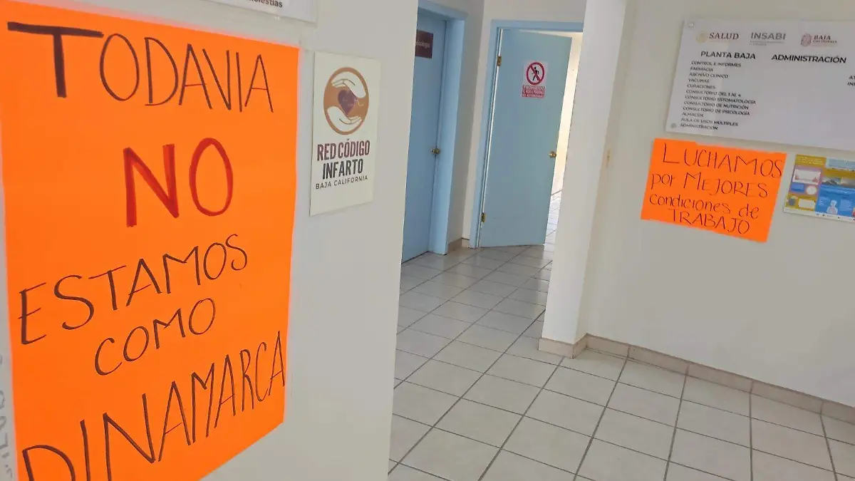 Trabajan bajo protesta en el Centro de Salud Santa Isabel