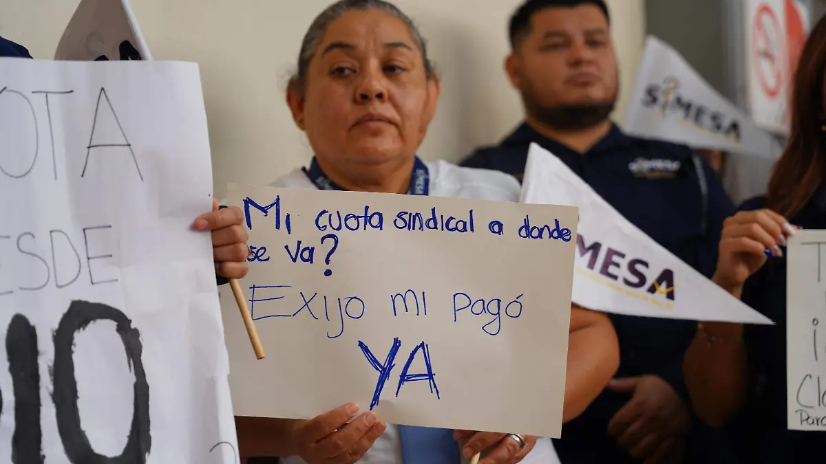 Protestan trabajadores de SIMESA en Poder Ejecutivo