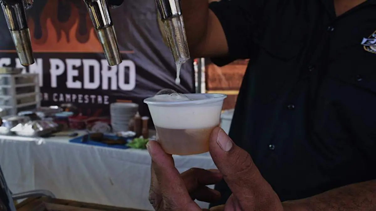 cerveza de datil foto Omar Dircio