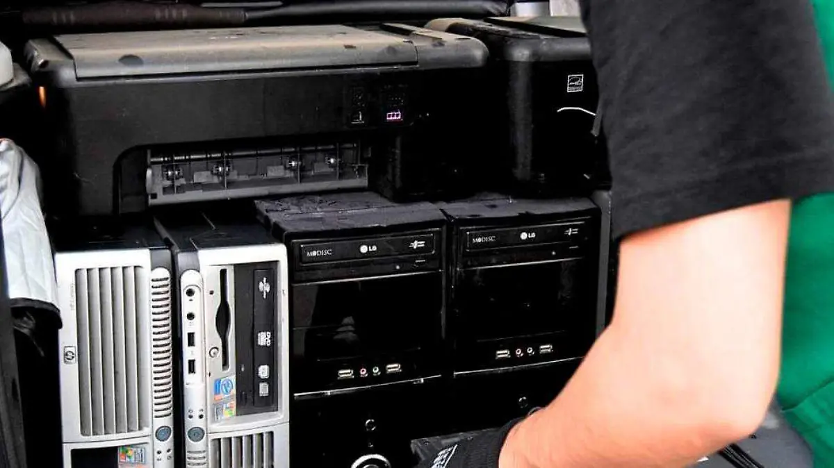 Acopian 10 toneladas de residuos eléctricos en Tijuana