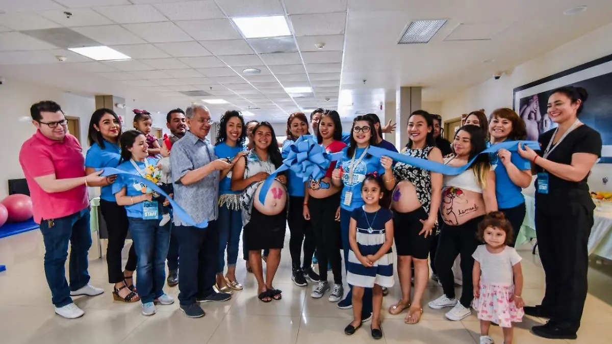 Pintan panzas de embarazadas 2