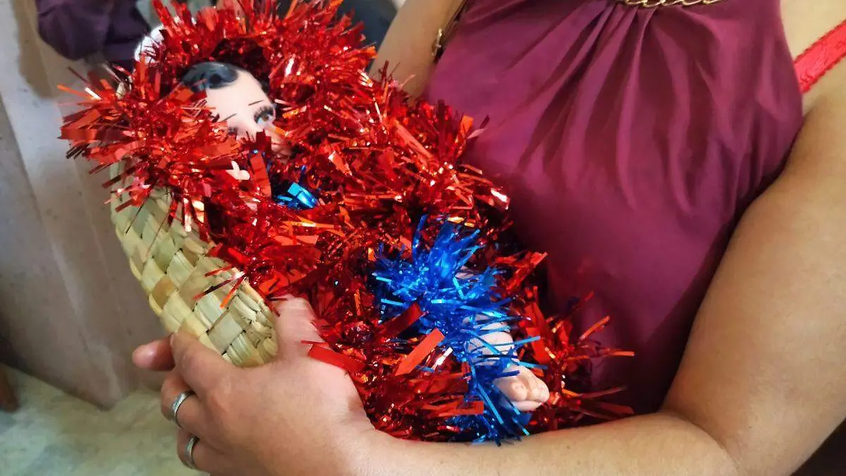 Asisten cientos a misa conmemorativa a Navidad